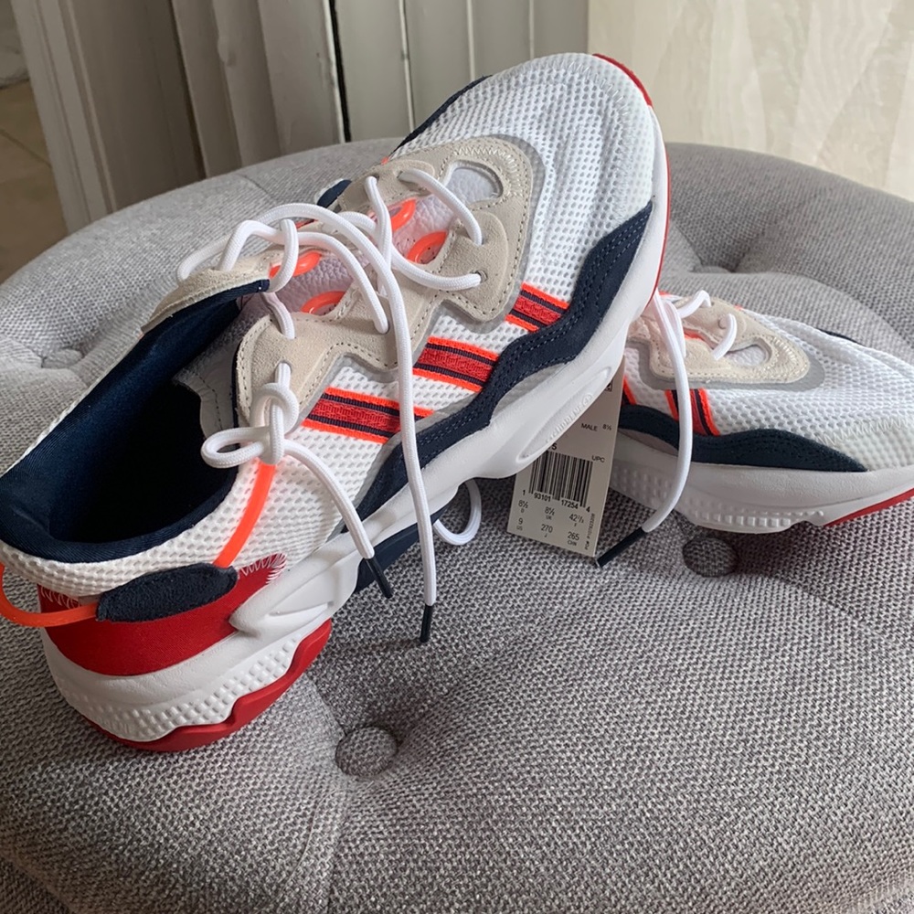 Adidas Sneakers